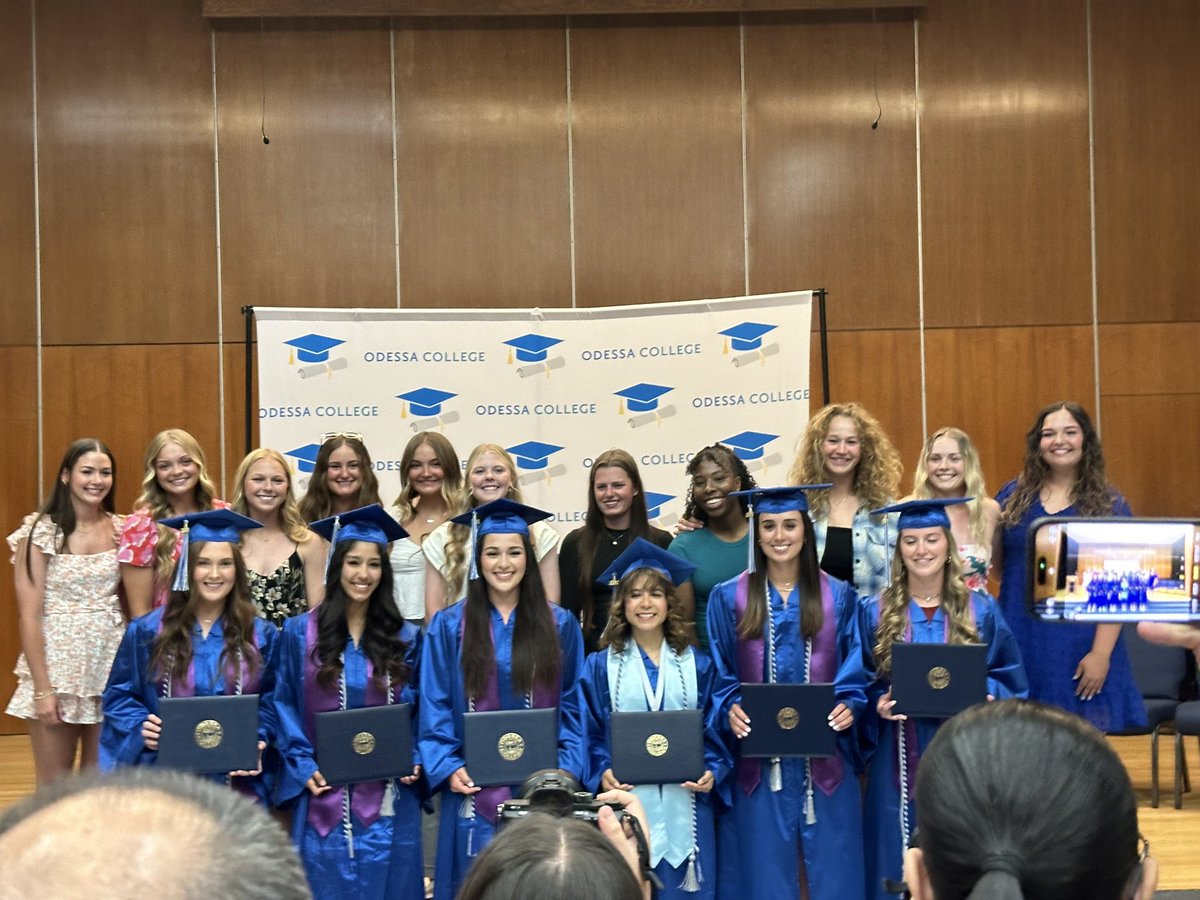 Congratulations to our Graduating Softball Athletes and Softball Trainer. What a privilege to have seen you excel from all perspectives. You did it! 🧑‍🎓 🎓#PositivelyOC