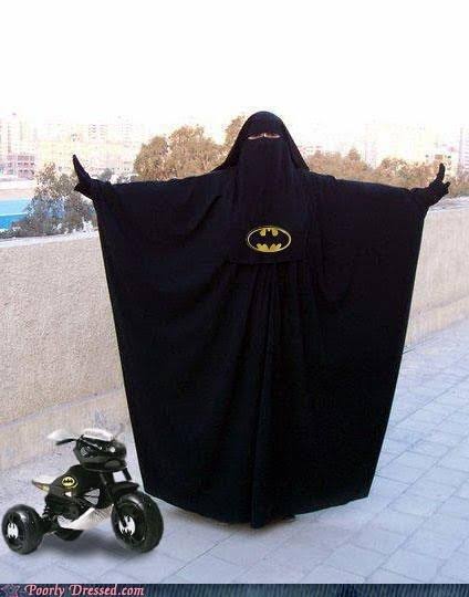 @RadioGenoa They are ( Batgirls) fighting for their husband ( Batman)