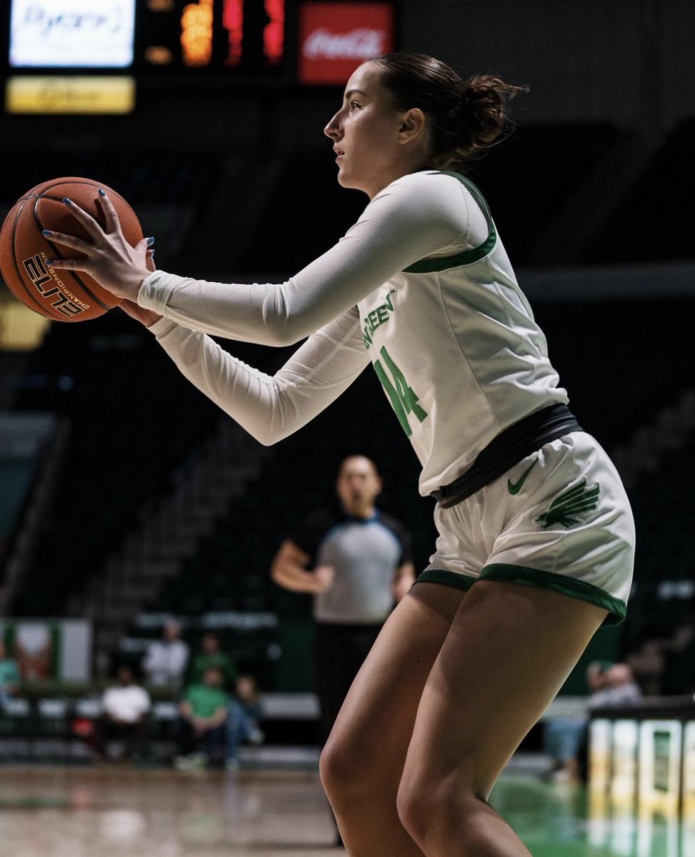 TamiCleary1's tweet photo. So very proud of this girl, but sad to see basketball come to an end after all these years. On to the next chapter. Go Mean Green! https://t.co/RsikElRLWa