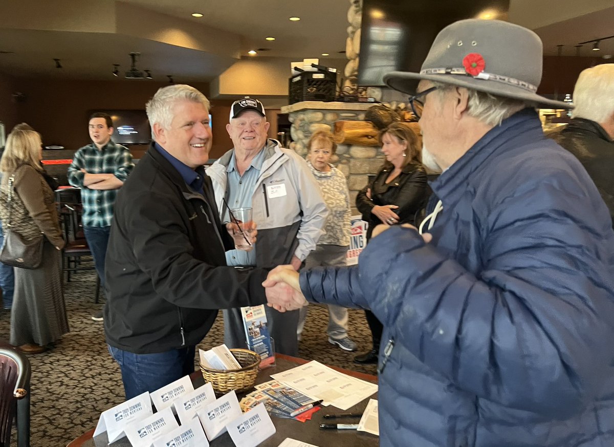 DowningForMT's tweet photo. Another great event in Billings! Thanks to our hosts and everyone who came out on this rainy evening. We have the momentum to win this race, because of YOU!
#mtpol
#TeamDowning
#MT02 https://t.co/sR3aAAysK0