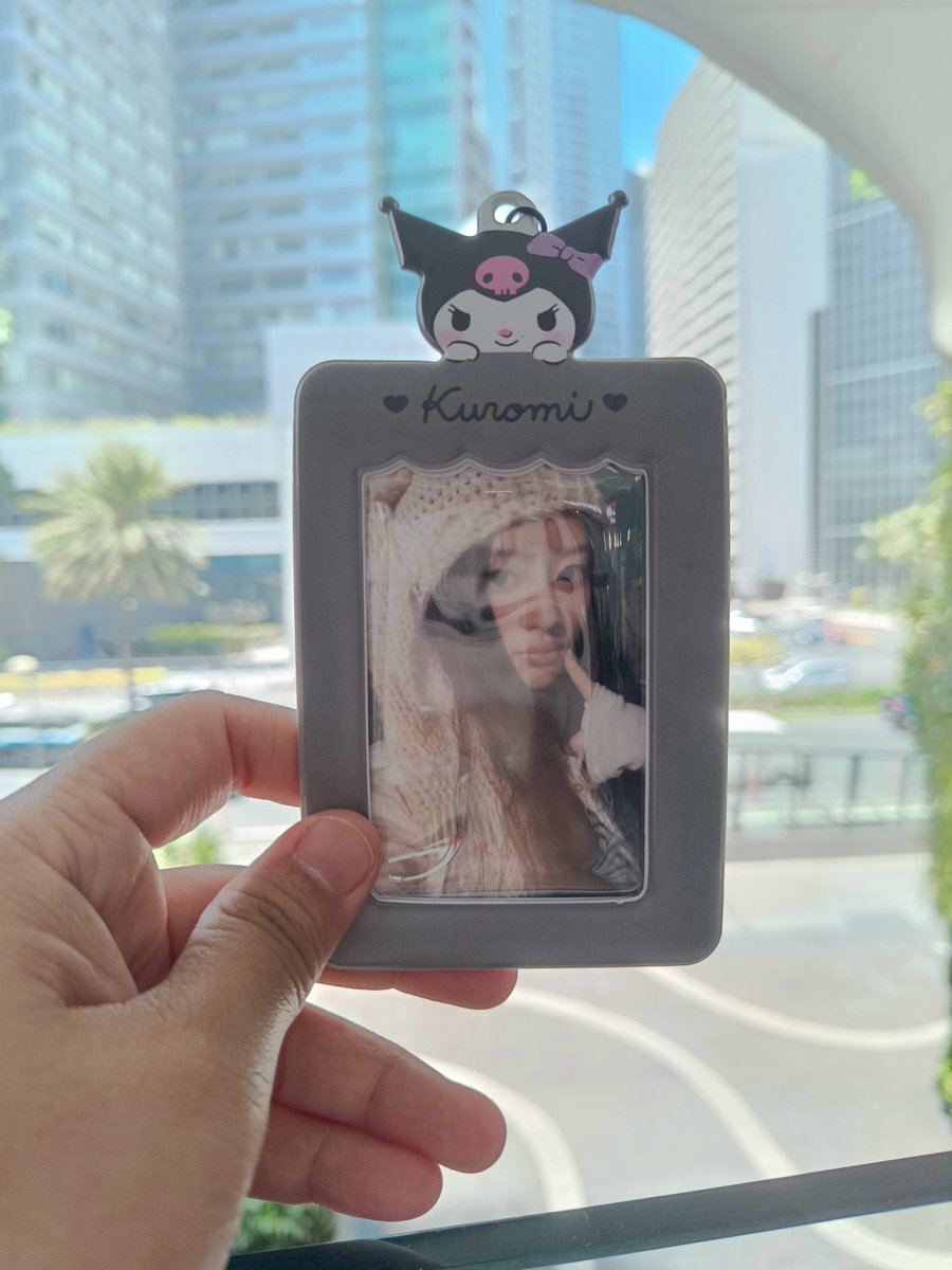 minjzuha's tweet photo. "bring your daughter to work day" so that she will know where am i getting the money that i've been spending on her 🤭
D-2 #Mayju #MINJU #민주 https://t.co/zjERWbqVhw