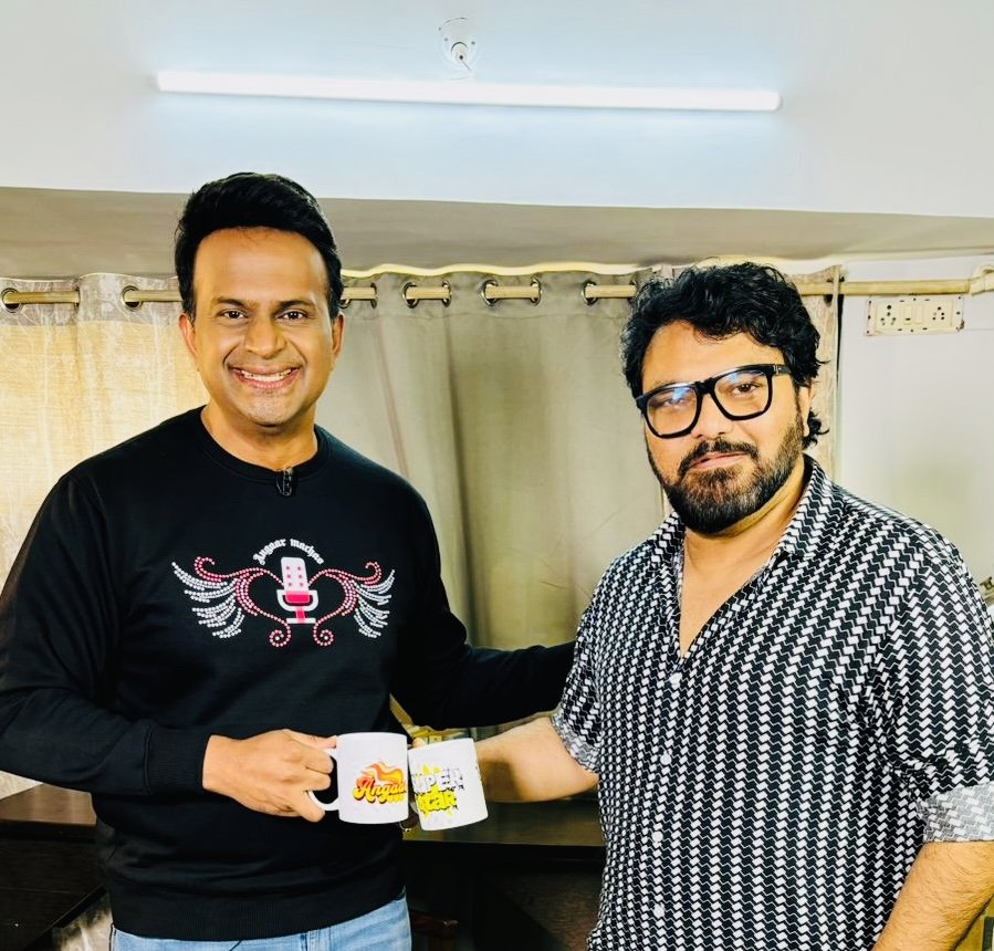 .@SuPriyoBabul promotes my Angaar merchandise. You can also now own it on: angaar.store #siddharthkannan #sidk