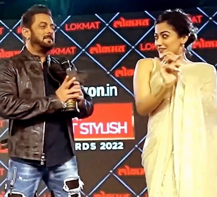 Watched #SalmanKhan and #RashmikaMandanna on stage and they indeed looked great together.

Hopefully their fresh pair in #Sikandar will be limelite and ensure a good footfall from South India as well.

Produced by #SajidNadiawala and directed by #ARMurugadoss.

#SikandarEid2025