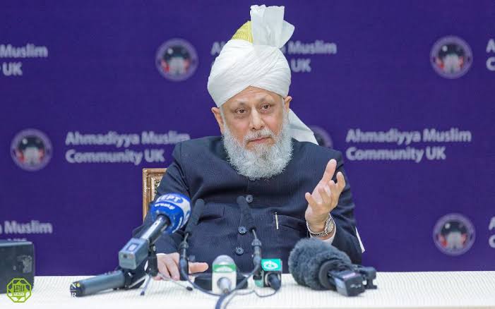 'For many years, I have been warning that the world should realise that the effects of a war in one region can and will affect the peace and harmony of other parts of the world'- Caliph of the Ahmadiyya Muslim Community #StopWW3