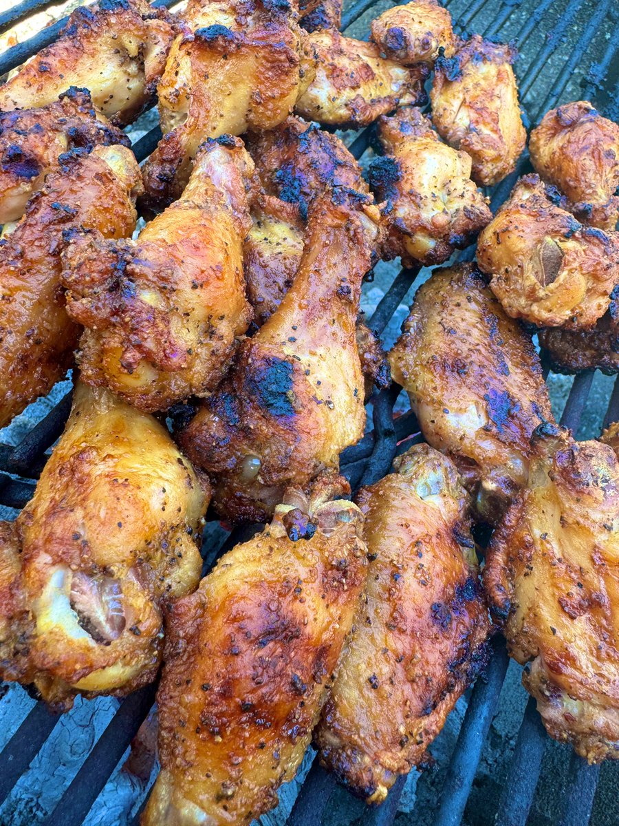 Over the hump. Wings to celebrate! #wings #WingWednesday #chicken #chickenwings #grill #bbq #foodie #foodporn #delicious #cook #fire #humpday #fyp