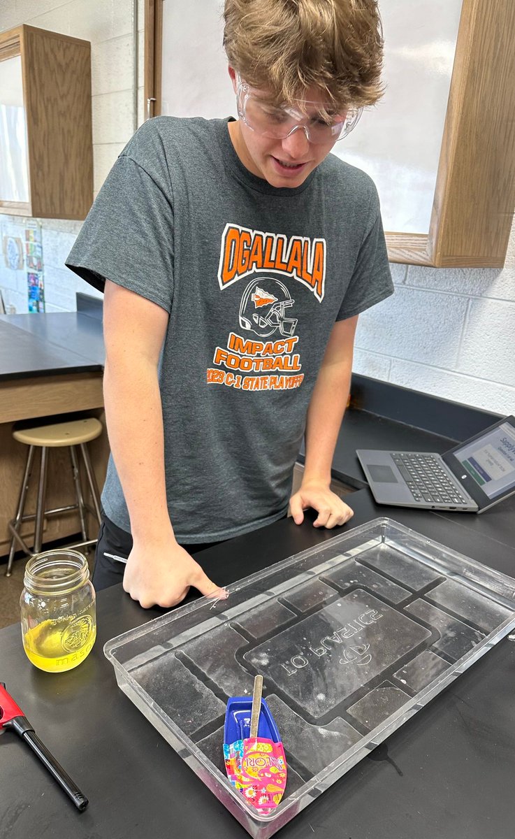 Turning chemistry into fuel! 🚀 Our @OGIndians advanced chem class transformed soybean and corn oil into biodiesel and tested it using pop-pop boats! We illustrated some great real-world connections & highlighted the impact of agriculture. #HandsOnLearning @NourishFuture