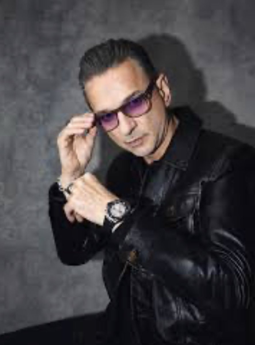 It’s definitely a Dave day today. Happy birthday Dave Gahan 😍🤘