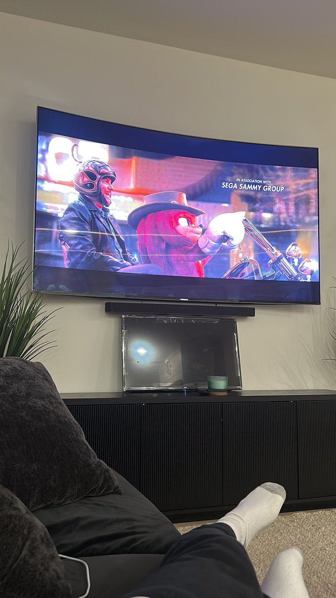 If my son make me watch this damn Knuckles movie one more time 😫🤦‍♂️😂 I damn near know it word for word now 😂😂🤦‍♂️