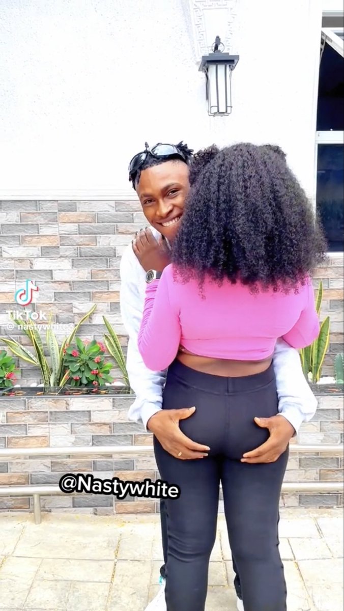 But how do these people feel comfortable doing this kiss or grab videos? Check Thread 👇