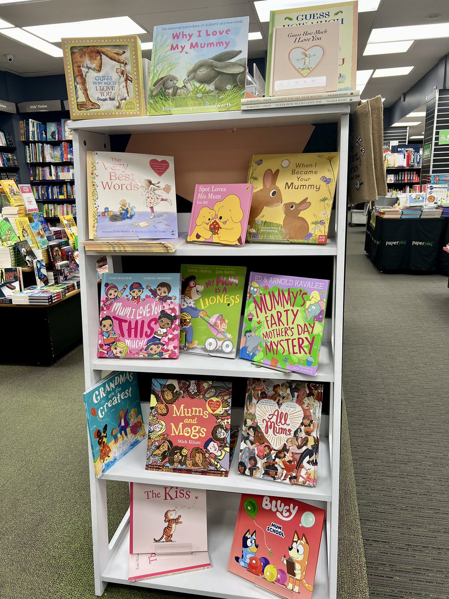 Love seeing Lioness by me and @DapsDraws in this Mama’s Day display at @paperplusnz in Dunners 💚 #MothersDay