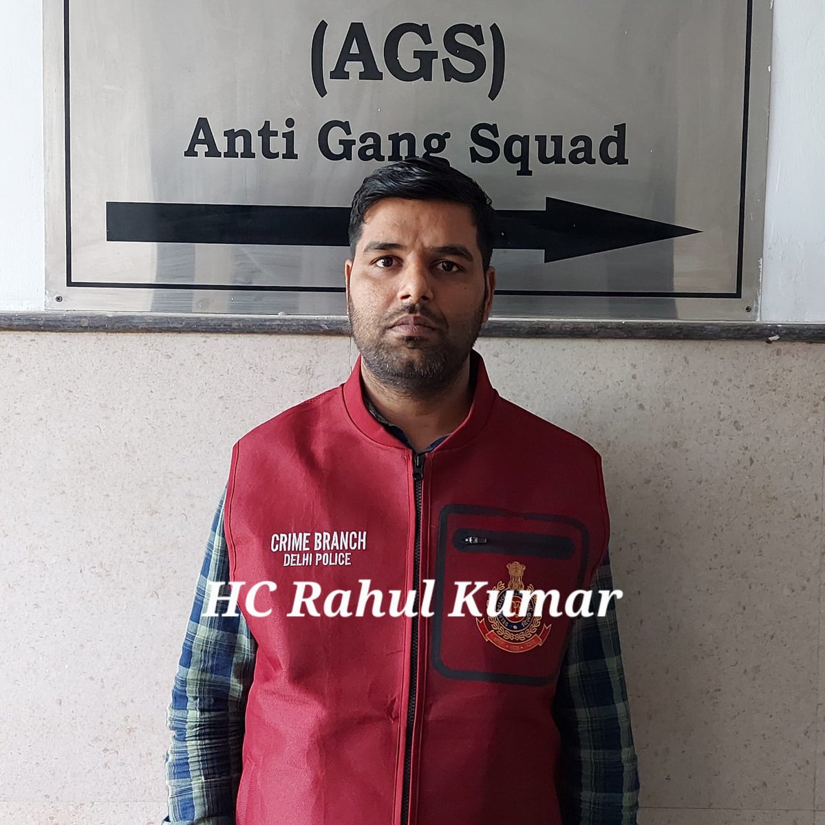 Wanted accused/Declared ‘PO’, absconding since 2016 in a robbery-murder case of PS Paschim Vihar West arrested by AGS, Crime Branch on HC Rahul input Previously involved in 22 cases Kudos to Insp Pawan Kumar, ACP Naresh Kumar and DCP @amitgoelips @DelhiPolice @sanjaybhatia111