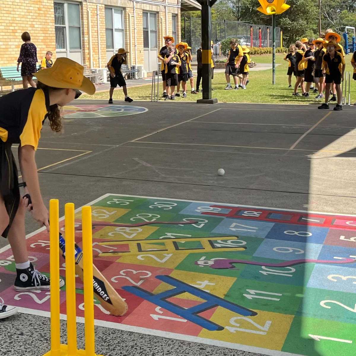 Howzat! 🏏 Somersby Public School students were bowled over by blind cricket, a disability awareness activity delivered by Scott Jones, former captain of the NSW Blind Cricket team. Read more here 👉 brnw.ch/21wJBsN #DisabilityRecognitionWeek