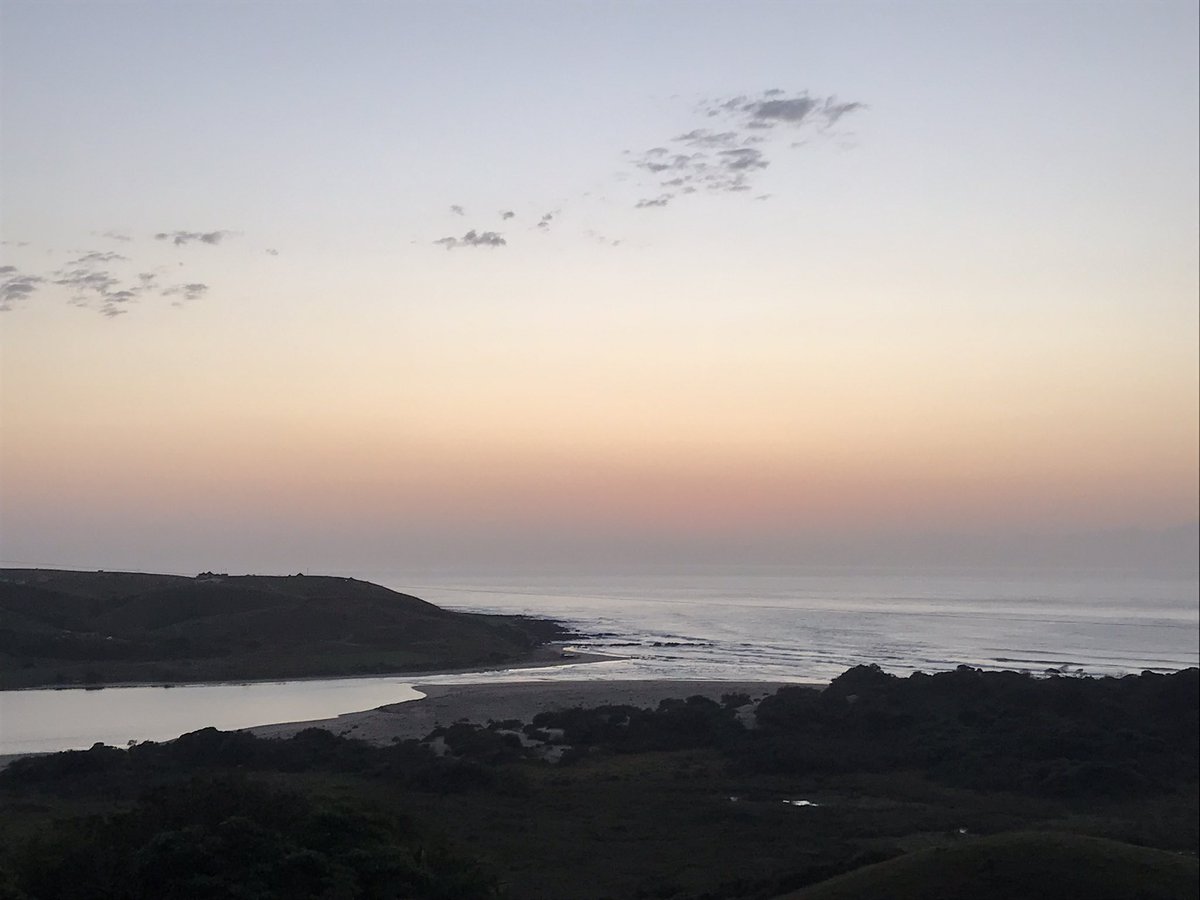 Sunrises at Sizani Lodge, guests enjoying the tranquil space and time together. Sizani Lodge where you arrive as guests and leave as friends with memories to cherish for a lifetime. #sizanilodge #accommodation @SportswaveAndre