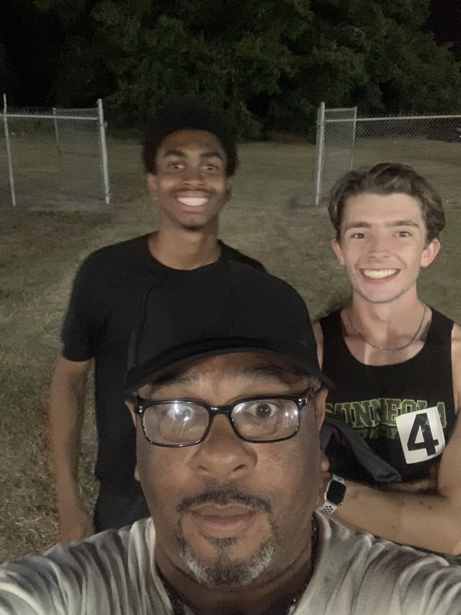 Isom_5strong's tweet photo. What a run this has been as the Head Coach of the Lake Minneola Hawks T&F team the last 3 years. Never thought I would be walking this path. Here I stand as God's vessel
2022 Regional Champ
2023 Regional Runner-up
2024 Regional Runner-up
#BLESSED
#LOVEMYCOMMUNITY
#THISISMYHOME https://t.co/OOc5rlNPck