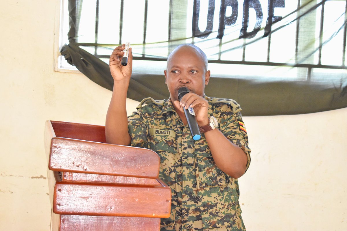 At school of Defence, Intelligence and Security in Migyeera Capt Fredrick Bunoti urged the participants to always maintain a high level of integrity, exercise control over the investigation process& ensure that it is conducted in a professional & ethical manner
#ExposeThecorrupt