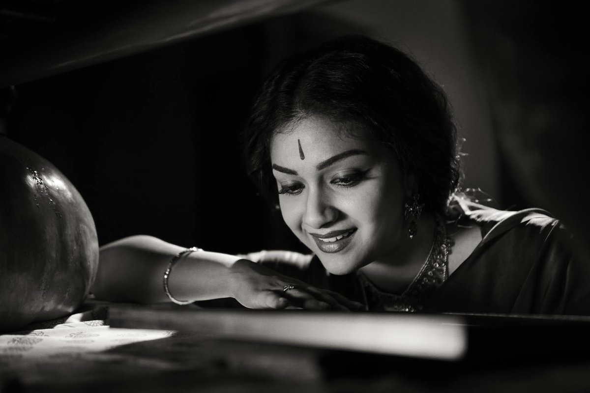 6 years of this classic 🙌💫
My favorite #Mahanati ❤
@KeerthyOfficial #6YearsOfMahanati