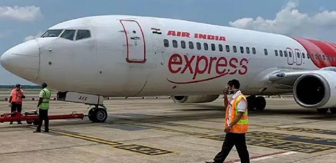 #AirIndiaExpress terminates 25 staff amidst fallout from 'Mass Sick Leave' #protest. Disruption and discontent rock the skies as labor disputes escalate.
#indiaobservers