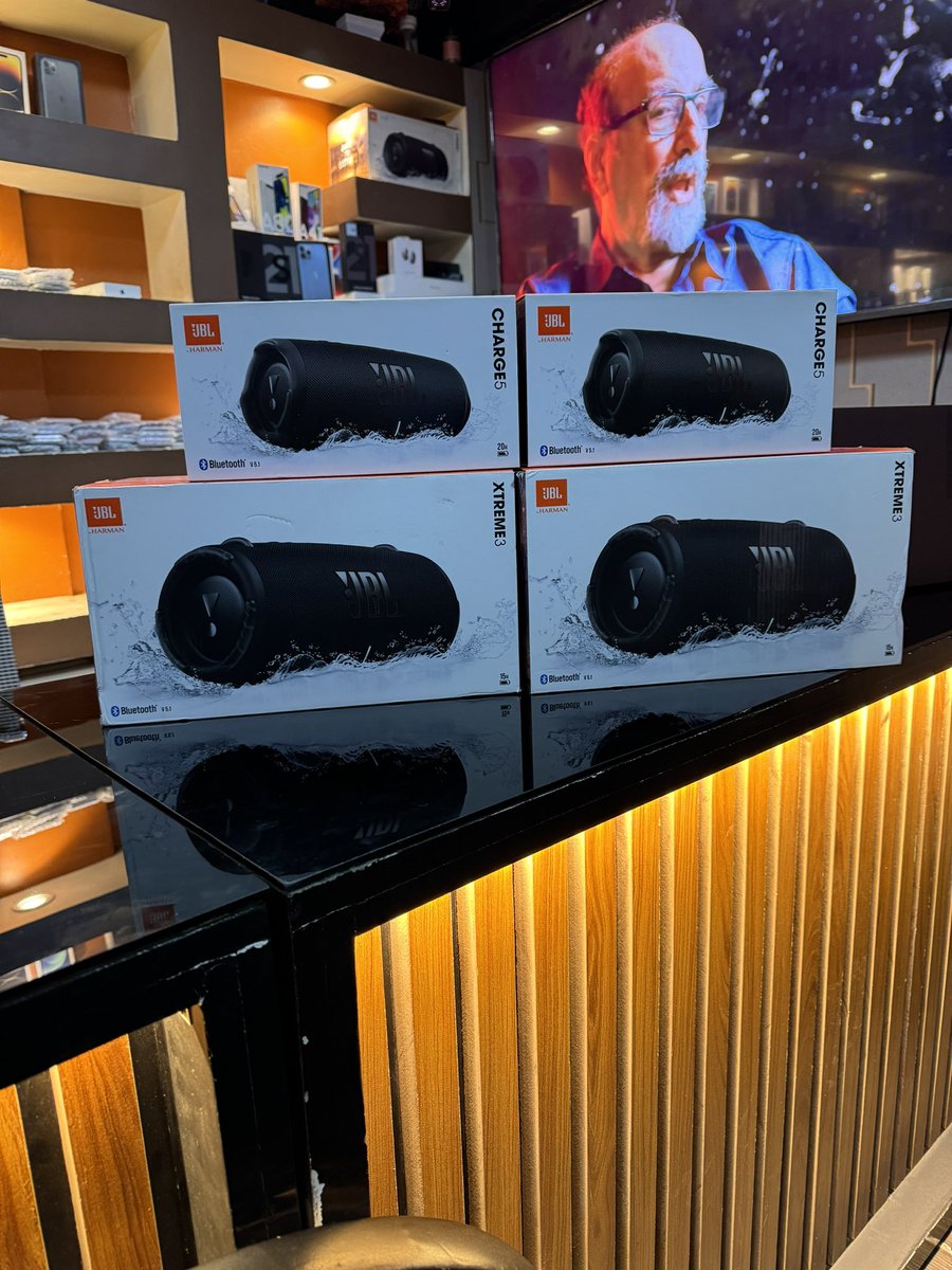 JBL clip portable speakers available at the lowest prices; hotline 0742471510

mobileshop.ug/products/jbl-s

Browse deals ☝️☝️
#MOBILESHOPUG