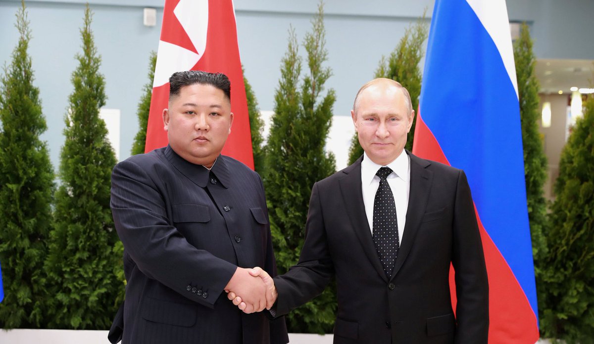 JUSTO EN: 🇰🇵 🇷🇺 Kim Jong Un felicita a Vladimir Putin por haber sido investido presidente de Rusia para un quinto mandato.