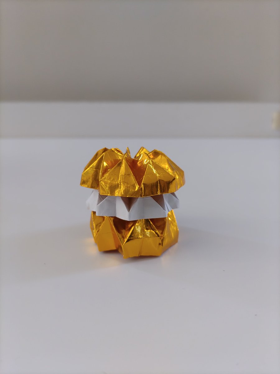 11da_origami's tweet photo. シュークリームの折紙です https://t.co/MqUTR7Oxnq