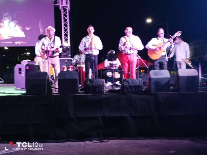 En #SantiagoDeCuba, se inicia el festival Matamoros Son, con variadas actividades y en especial la presentación en Carretera del Morro y calle 3 del Septeto Santiaguero, la Original de Manzanillo y la Aragón.
#FestivalDelSon