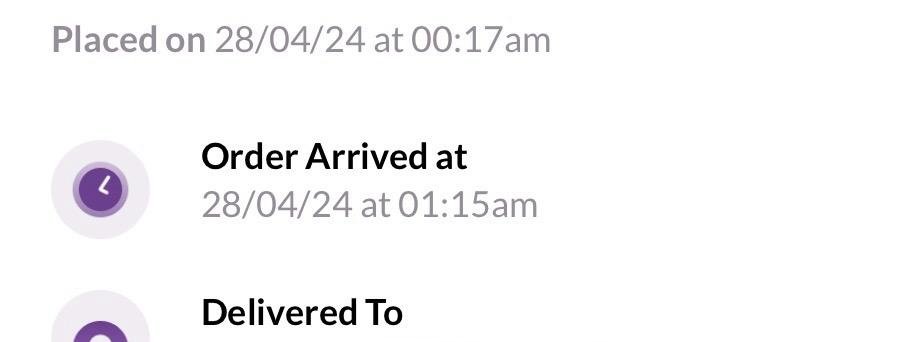hasejakaran's tweet photo. @ZeptoNow @zeptocares @v0hra  @aadit_palicha I would like to bring to your attention this experience of mine with your customer support team and grievance redressal team. I received my zepto order an hour late and completely melted products.

1/4 https://t.co/0IFz9bfXXw