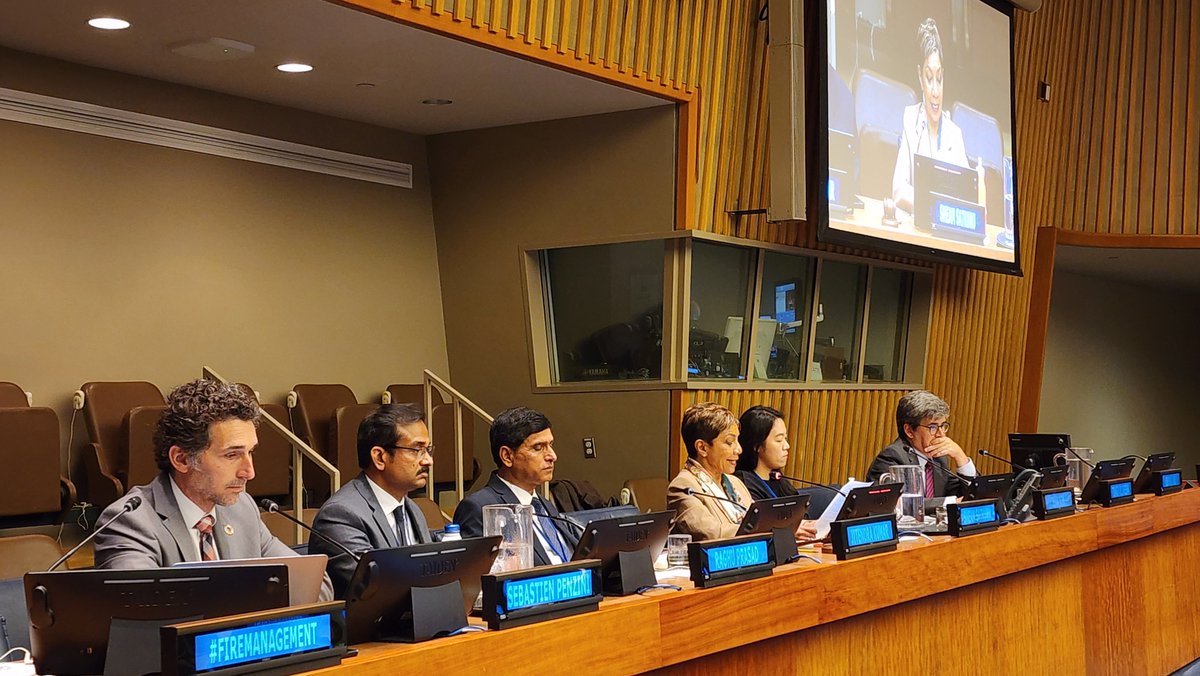 Sheam Satkuru, ITTO Executive Director, moderated the side-event, “Principles and Strategies for Integrated Landscape Fire Management through Collaborative Governance” at #UNFF19. Photo: Soo Min Lee/#ITTO Read the Top Story: itto.int/news/2024/05/0…