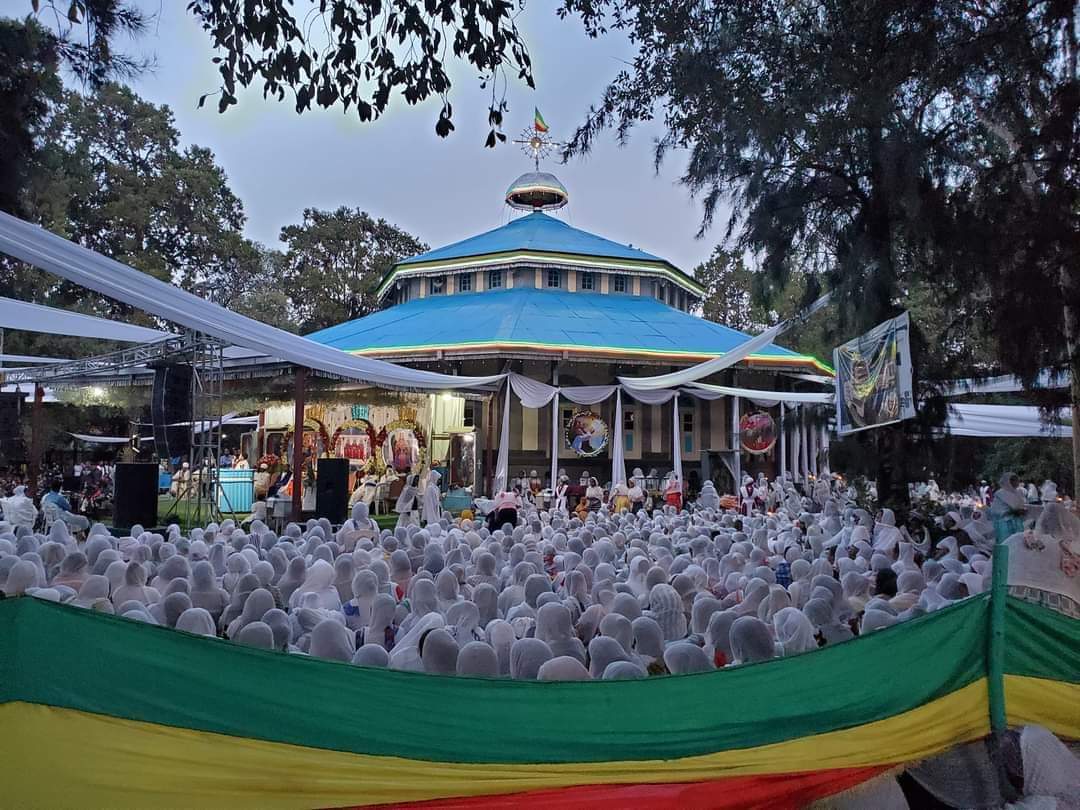 FrehiwotNG's tweet photo. ዩም ፍስሃ ኮነ ፍስሃ ኮነ
በንተ ልደታ ለማርያም
እንኳን አደረሳችሁ !
💚💛❤ #Falshback https://t.co/0IqXN2LvPM