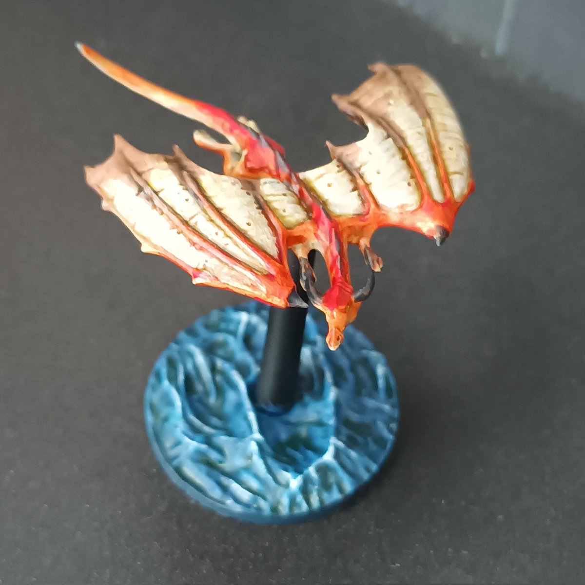 Amoeba_Bait's tweet photo. Painted the dragon from #Dreadfleet similar to Karazai the Scarred.
#PaintingWarhammer #WarhammerCommunity https://t.co/RyBaGXRB46