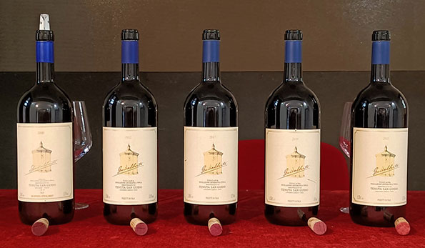 #GarantitoIGP
VERTICALE (IN MAGNUM) DI GUIDALBERTO DELLA TENUTA SAN GUIDO
L’IGT Toscana Guidalberto viene spesso considerato il secondo vino della Tenuta San Guido – e probabilmente all’inizio lo era anche-, ovvero il vino che viene dopo il Sassicaia...
lavinium.it/garantito-igp-…