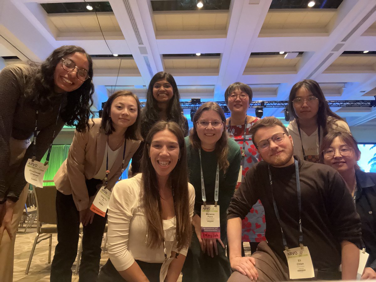 So much fun at #ARVO2024 conference and watching my team ✨️ shine ✨️ Looking forward to last sessions tomorrow, then the looooooong trek back to Sydney. 🛩😌