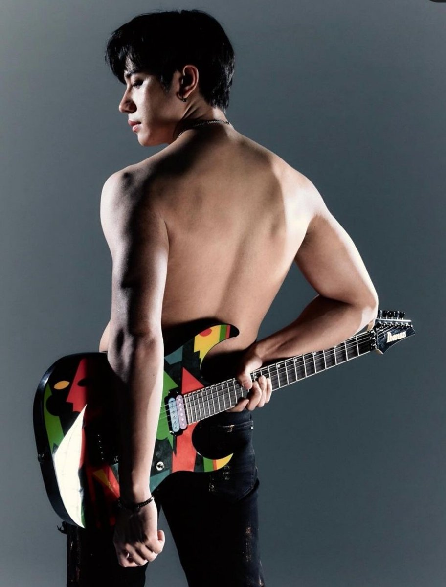 RakXisan's tweet photo. #แจมรชตะ
ลุคนี้ก็เท่ห์นะแจม https://t.co/0ifECYs8az