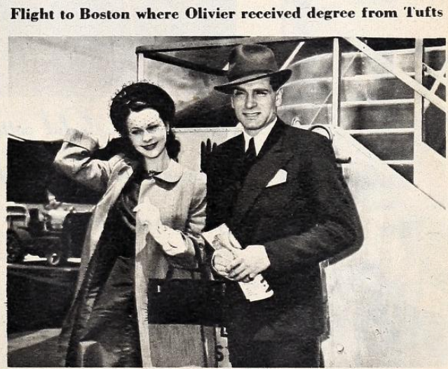Vivien Leigh and Laurence Olivier at an American airport - in the days when people looked smart when they were flying. #TCM #oldHollywood #GWTW #GONEWITHTHEWIND #TCMparty #VivienLeigh