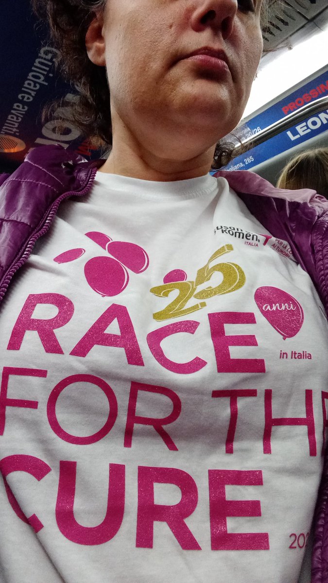 Primo anno con la maglia bianca! A 5 anni dal brutto giorno della diagnosi! Si può vivere lo stesso felici, fate #prevenzione!

#raceforthecure #susankomenitalia #susankomen #Cancer #tumorealseno