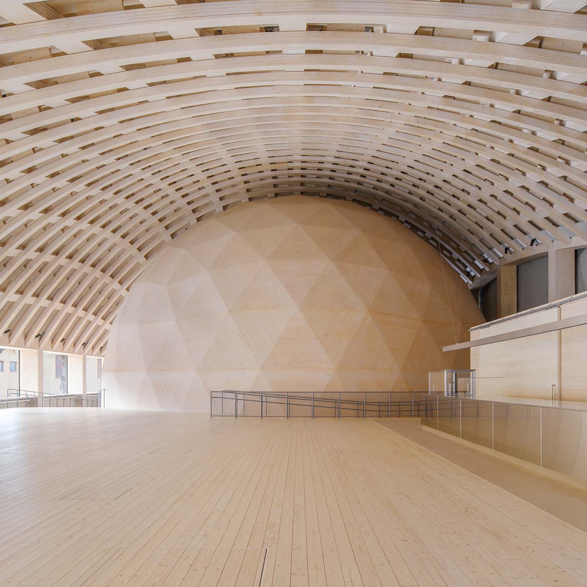 Elding Oscarson creates a spherical space with CLT dome as an extension of a museum in Stockholm: worldarchitecture.org/architecture-n… #architecture #Stockholm