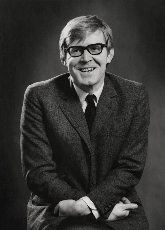 'History is just one f**** thing after another.' Happy birthday #otd b.1934 to #AlanBennett who relit the flame of satire in the 1960s with #BeyondtheFringe & so much since. #PrickUpYourEars #TalkingHeads #TheMadnessofKingGeorge #TheHistoryBoys @AlanBennettQuo @Bennett_Diaries