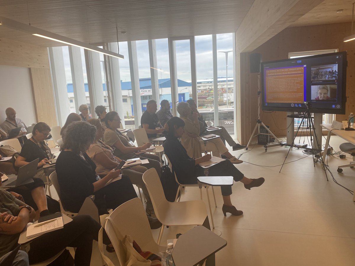 Primera Ponencia marco: “Legislación estatal en materia de #inclusión y #diversidad y su aplicación en las universidades”, a cargo de Charo Alises, jurista y activista LGTBI en el IV Encuentro de la #RUD #universidadinclusiva