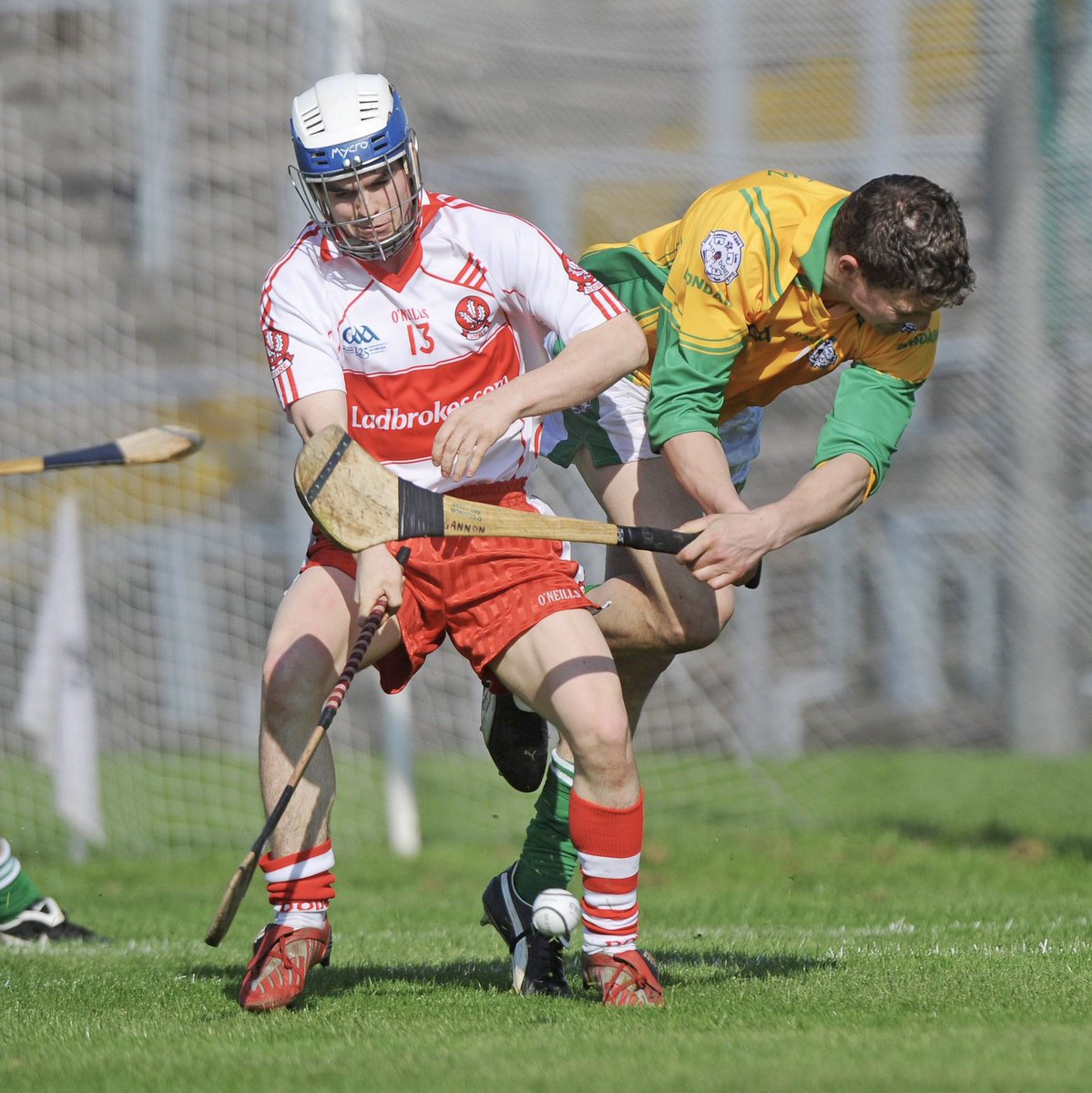 #ThrowbackThursday 

Derry and London meet in the Ulster Senior Hurling Championship Quarter Final at Casement Park in May 2009. 

The sides renew acquaintances on Saturday afternoon in the crucial Round 4 of the Christy Ring cup. 

Throw in 1:30pm at Owenbeg