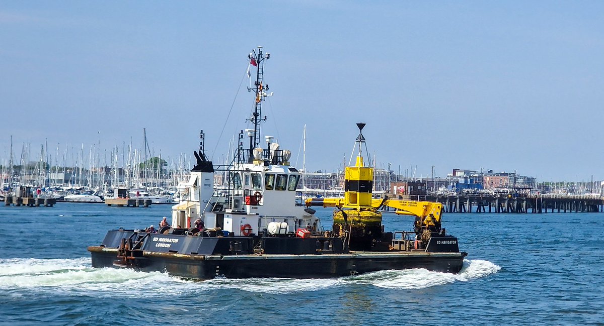 SD Navigator returning to Portsmouth yesterday with a West Cardinal on her deck @NavyLookout @SercoGroup