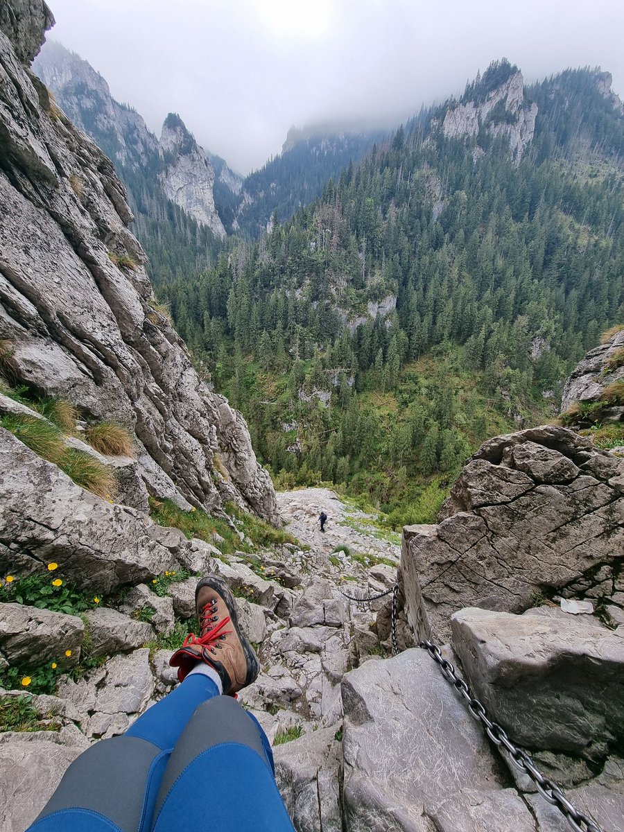 Simstr's tweet photo. Včerejší výlet do Koscieliske Doliny, Polské Tatry. Jeskynní systém nezklama 🙃 medvěda jsme nepotkali 😀 #koscieliska #zakopane #tatry #poland https://t.co/MOTNvOuh6T