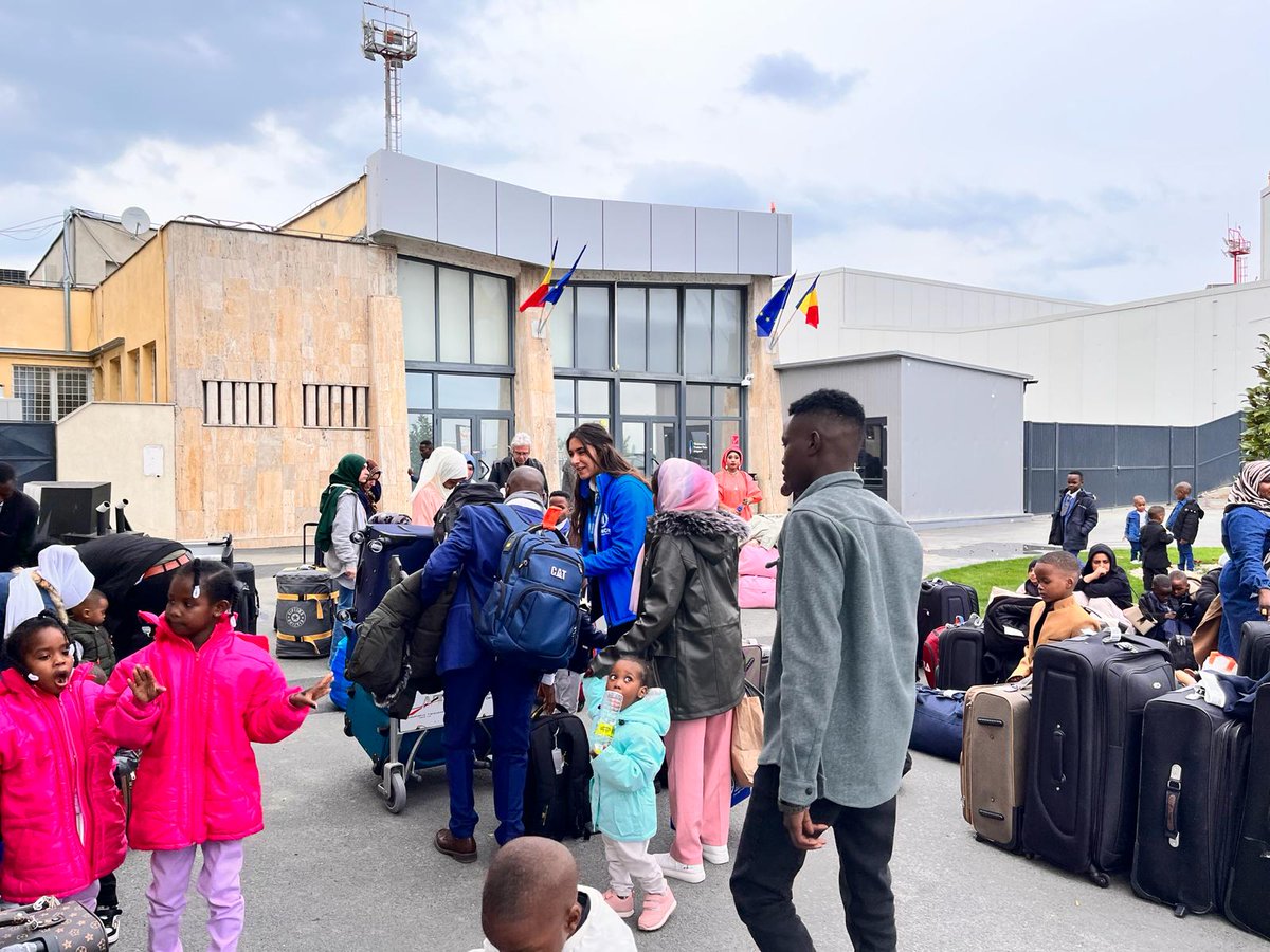 On #EuropeDay 🇪🇺, we thank the EU for supporting refugees at the Emergency Transit Centre in Timișoara 🇷🇴 and around the world. Together we stand #WithRefugees.