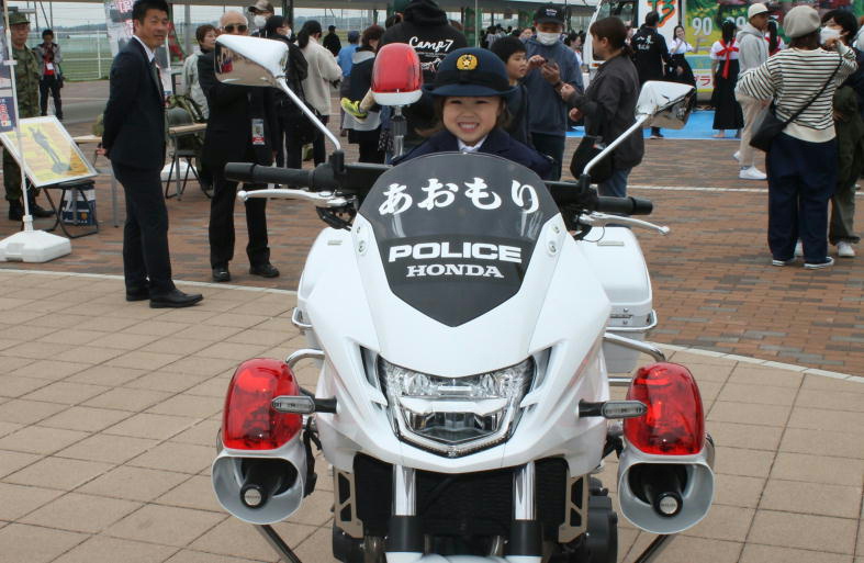 青森県警察本部 on X