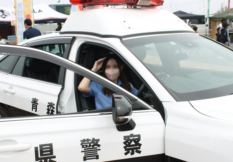 銀杯　青森県警察 武井宏之氏から『アンナちゃん』新バージョンの作画を提供頂き
