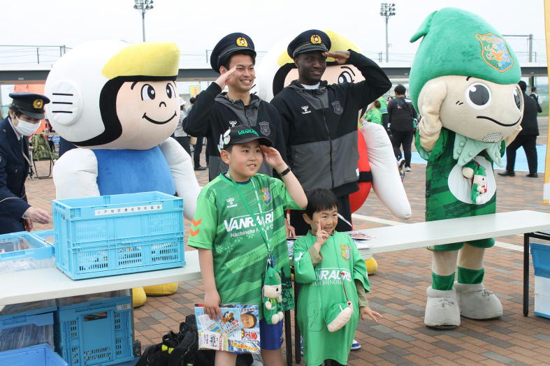 青森県警察本部 on X