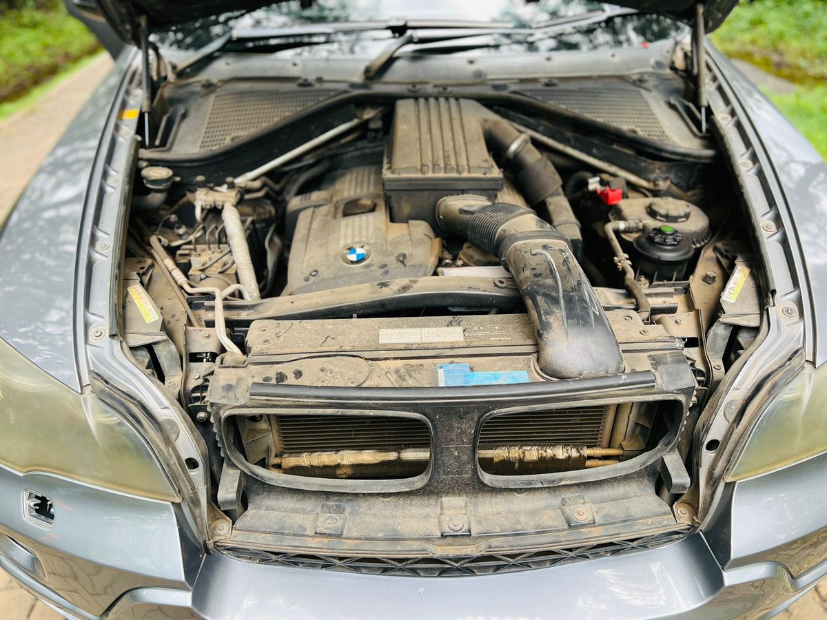 BigJs_Motors's tweet image. Sleek and Stylish  🚗 
Model: BMW X5 | 2008 
Engine: 3.0L Features: Leather Seats | Sunroof 
Price: 1.95m 
Caption: "Upgrade your commute with the x5 – where style meets performance. Safety, luxury, and affordability in one sleek package. #ExploreWithBigJs #FastLaneLife