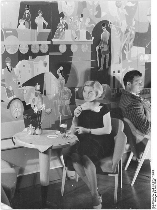 9 May 1961: groovy interior decor of the East German FDGB holiday ship ‘Fritz Heckert’ on its maiden voyage (via Bundesarchiv)