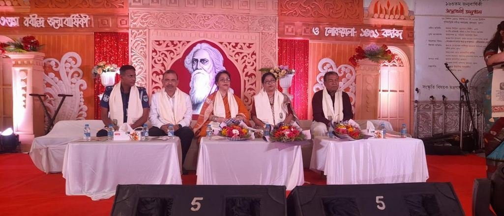The 163rd birth anniversary of Gurudev  #RabindranathTagore was celebrated across #Bangladesh on May 8, with programs, events, discussions and art exhibitions being organised at several places.

@DhakaPrasar