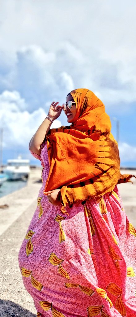 Appreciate where you are in your journey, even if it is not where you want to be!
Alhmdulillah for Everything 
#GratefulHeart 
📸#Tadjourah wearing my #MHDay bracelet 
#BaatiGirl
#Djibouti