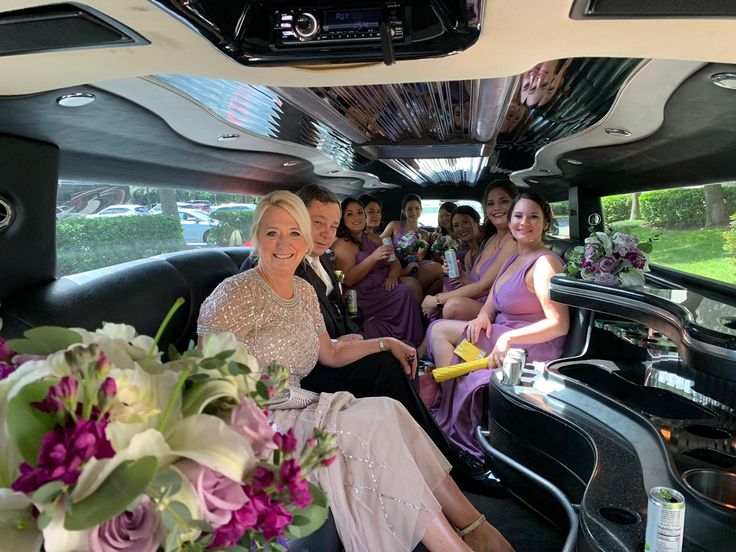 Wine tour Limo Philadelphia: Elevate your experience to new heights of luxury.phillylimorentals.com/wine-tours-lim… #limo #limoservice #limorental #Philadelphia