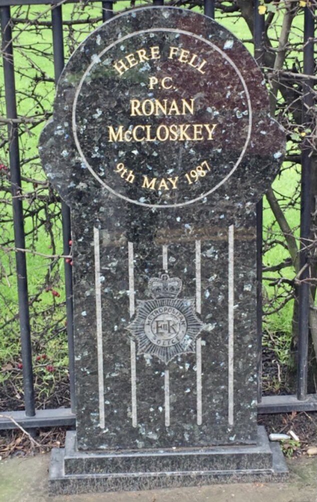 Remembering PC Ronan McCloskey, of the Metropolitan Police, who was killed while on duty on this day in 1987. #LestWeForget via @tpmt_org